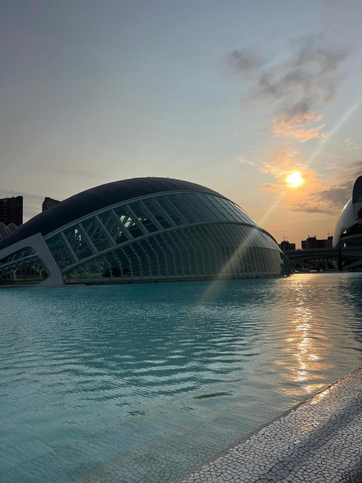 Beach & Arts Hostel Valencia Ngoại thất bức ảnh