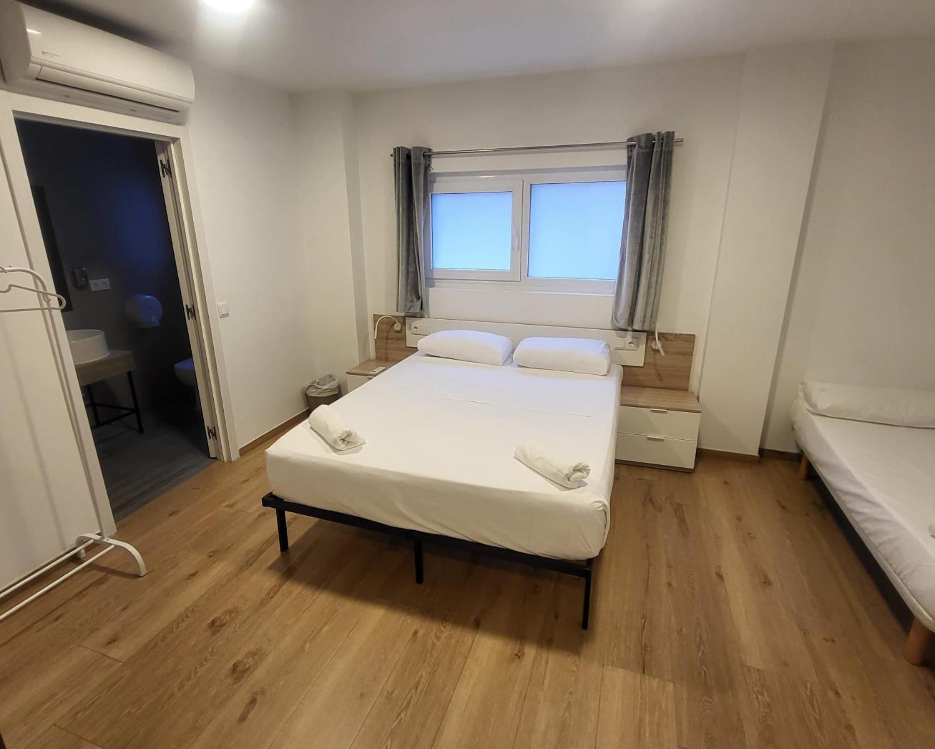Beach & Arts Hostel Valencia Ngoại thất bức ảnh